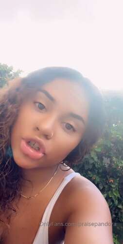 Praisepandora – 23 08 2019 54117869 – Vacation Update. What Are You Doing For Me Dweeb 720p - Cover