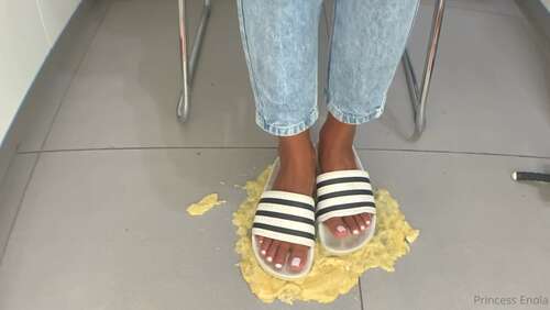 Princess Enola – 25 09 2021 2230345824 – I M Gonna Make You Eat This From The Floor Then You Will Thank Me 720p - Cover