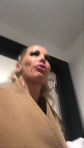 Rebeccamoreuk – 05 12 2018 17321626 – Then I Left And Fucked Off Back To My Room For My Next Dick Thank You Next 720p - Cover