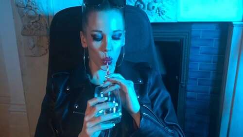 Rebeccamoreuk – 01 02 2018 6731458 – Shooting Out Takes 360p - Cover