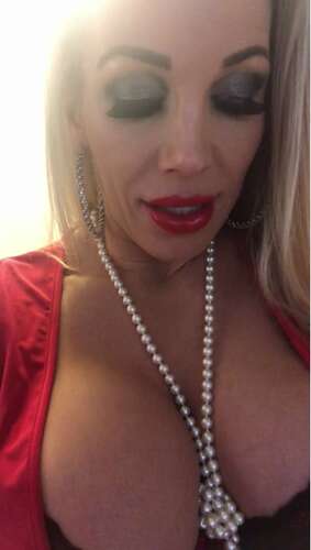 Rebeccamoreuk – 04 12 2018 17319606 – Here S A Video Of Me Pre Second Nobbing Of The Day 720p - Cover