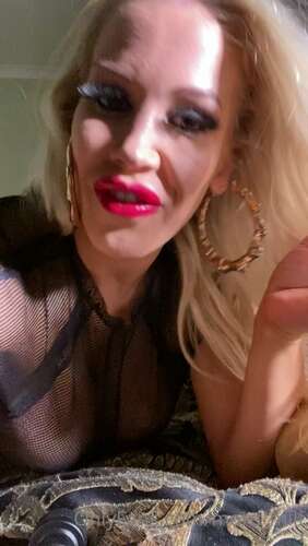 Rebeccamoreuk – 12 11 2020 1245476644 – Is Wet N Wild Gonna Win 1920p - Cover