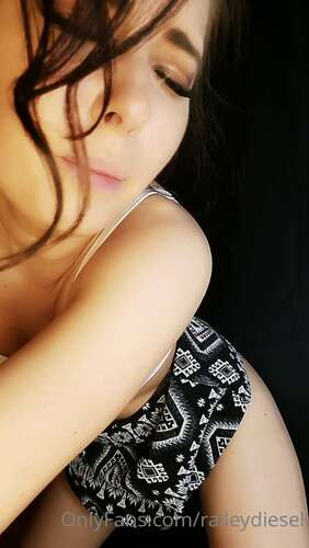 Raileytv – 17 03 2021 2057468504 – You Get What You Vote For Guys But You Knew That Already. 1280p - Cover