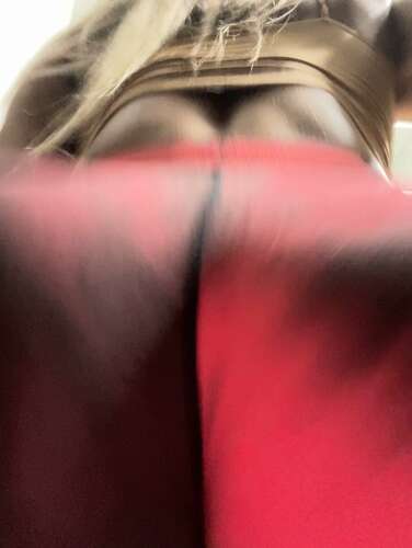 Raff15 – 29 09 2021 2233965018 – Who Wants To See This With The Shorts Off 1920p - Cover