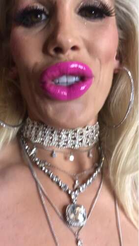 Rebeccamoreuk – 10 12 2018 17666162 – I M Defo Gonna Suck Of My Driver Tonight He Can T Say No When I Look Like This 720p - Cover