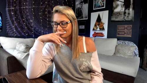 LauranVickers – Beta Loser Denied 720p - Cover