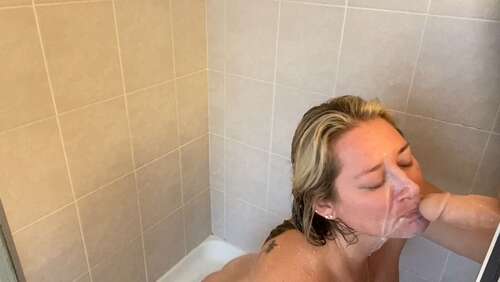 LauranVickers – Fucking Mommy in Bed and the Shower 1080p - Cover