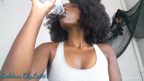Chylattexxx – Water Chugging Throat Fetish 720p - Cover
