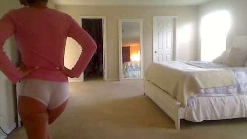 LauranVickers – Mom Doesn t Want to Get Caught 720p - Cover