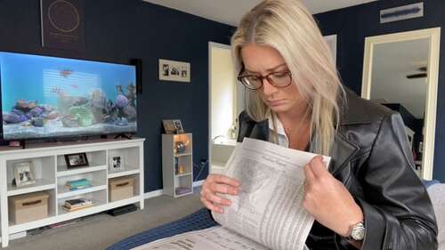 LauranVickers - Reading the Newspaper Sucking My Way Into a Loan 1080p - Cover