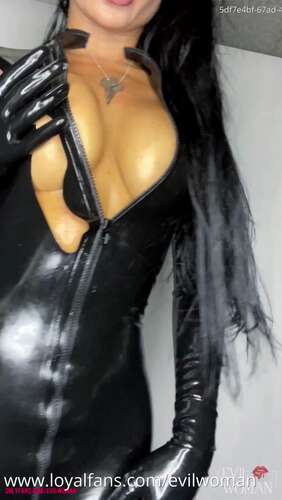 Evilwoman – Black Latex Catsuit Tease 1920p - Cover