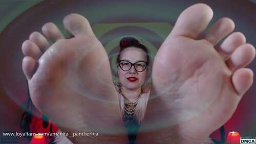 Goddess Amanita – Sissy, You Are A Slave For My Feet 720p - Cover