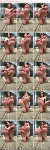 Natalie Fox - Crossed Sole Rubbing 1080p - Preview