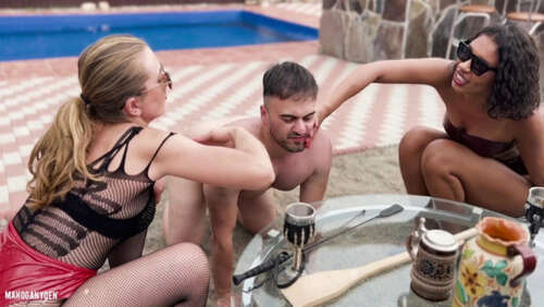 MahoganyQen – Human Ashtray Service For The Queens MahoganyQen 1080p - Cover