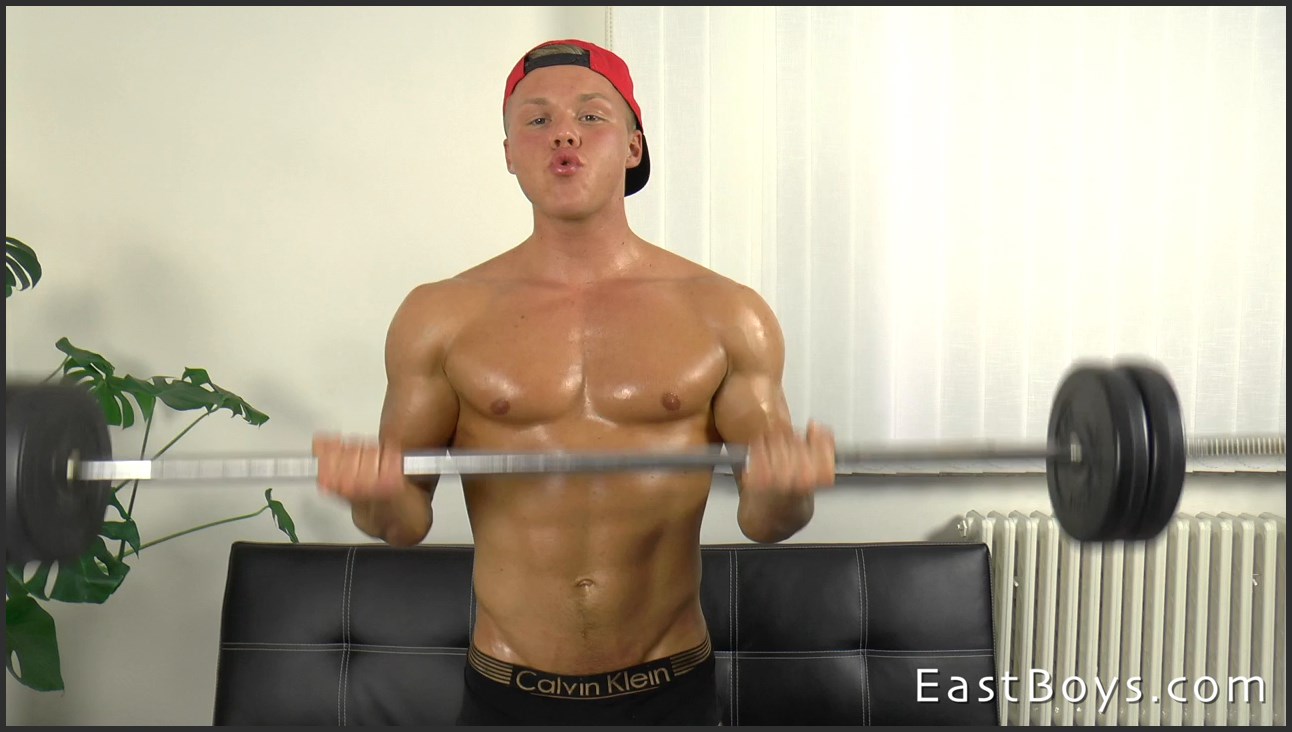 [Eastboys.com] Web Cam - Jerk-off - Muscle Flex - Peter Homely [720p]