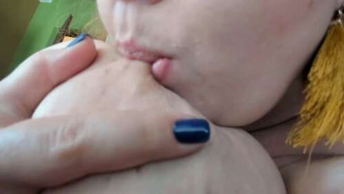 RoxanneMiller – Jiggle and tit sucking super close up 720p - Cover