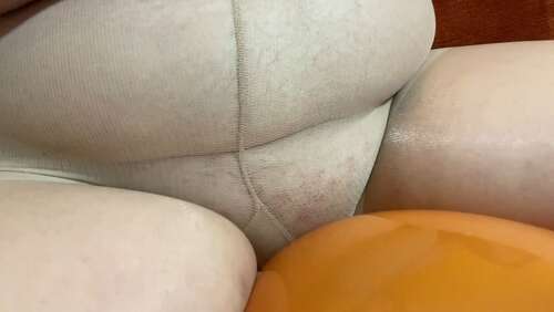 RoxanneMiller – Big girl riding big balloon 1080p - Cover