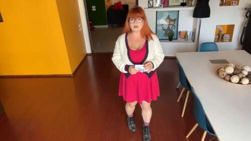 RoxanneMiller – Small girl becomes Giantess 1080p - Cover