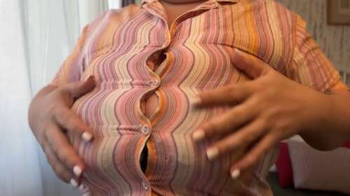 RoxanneMiller – Popping your buttons 1080p - Cover