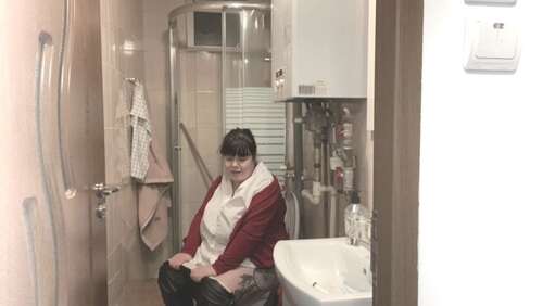 RoxanneMiller – Pee compilation 1080p - Cover