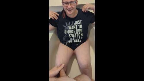 VioletWanderer – Pissing On Dallas Cowboys Gear 1920p - Cover