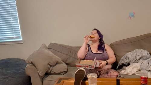 VioletWanderer – Taking Care of Munchies 720p - Cover