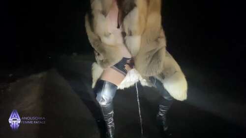 AnouschkaFemmeFatale – PUBLIC PEEING WITH SURPRISE 1080p - Cover