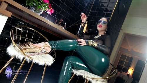 AnouschkaFemmeFatale – SMOKING HOT LEGGINGS BOOTY 1080p - Cover