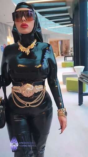 AnouschkaFemmeFatale – LATEX BO$ BITCH Big Business In Amsterdam 1920p - Cover