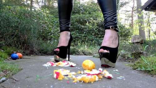 AnouschkaFemmeFatale – CRUSHING EGGS IN 8" STILETTOS 1080p - Cover