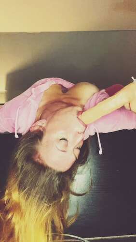 QueenMotherSoles – Spit Wetting Pee Pink 1920p - Cover