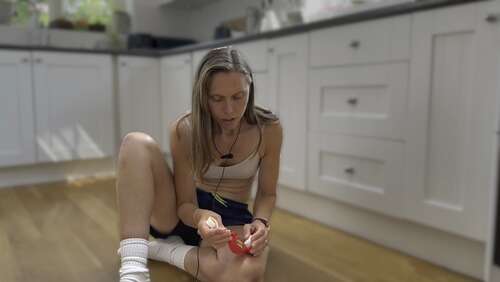 Wamgirlx – Bubble Gum Blowing Fetish And Chewing Gum Tease 2160p - Cover