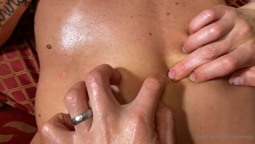 Tapered Physique – Lora Cross Vs Taperedphysique Abs Challenge! 1080p - Cover