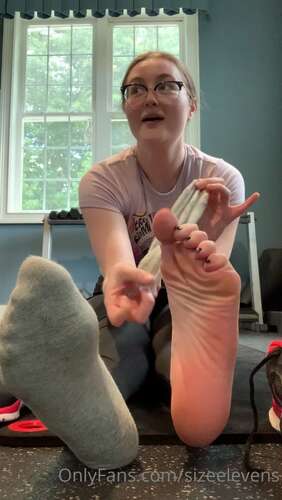 Becca Foxx – My Feet Got Too Hot In The Gym So I Had To Take Off My Socks And Shoes 1920p - Cover