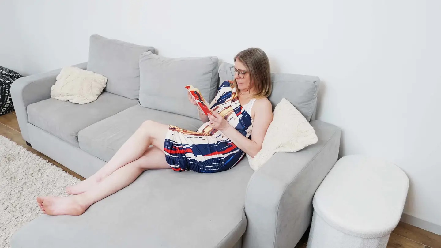 Jacquie Et Michel TV - Naelle [1080p]