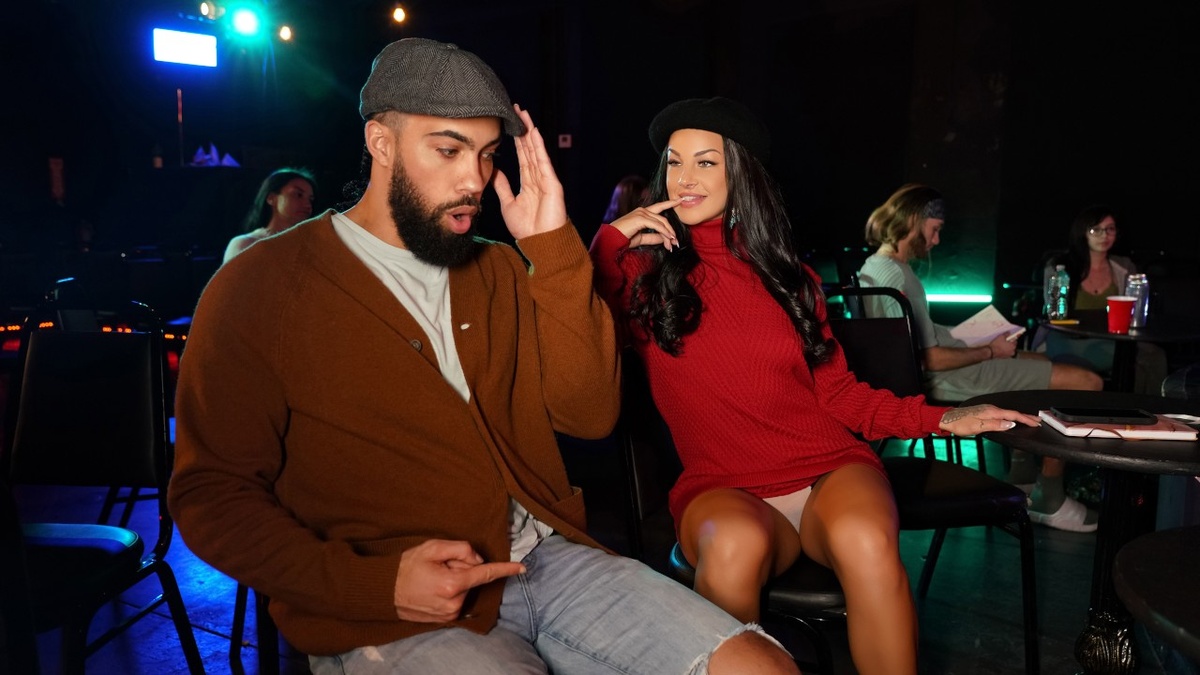 Crazy College GFs - Evelin Stone [1080p/SD]