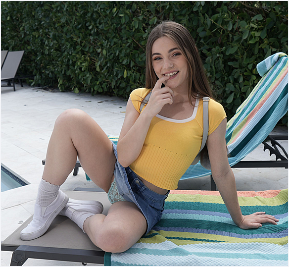 Juniper Ren - Young Pussy By The Pool FullHD 1080p/HD 720p