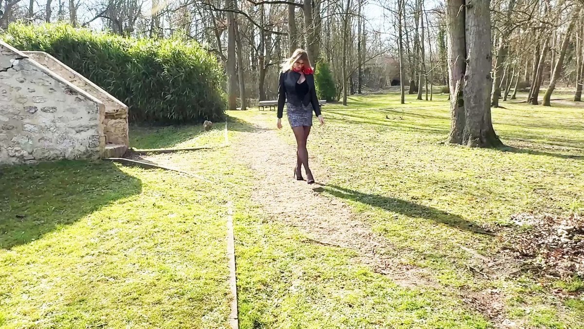 Jacquie Et Michel TV - Red Lily [1080p]