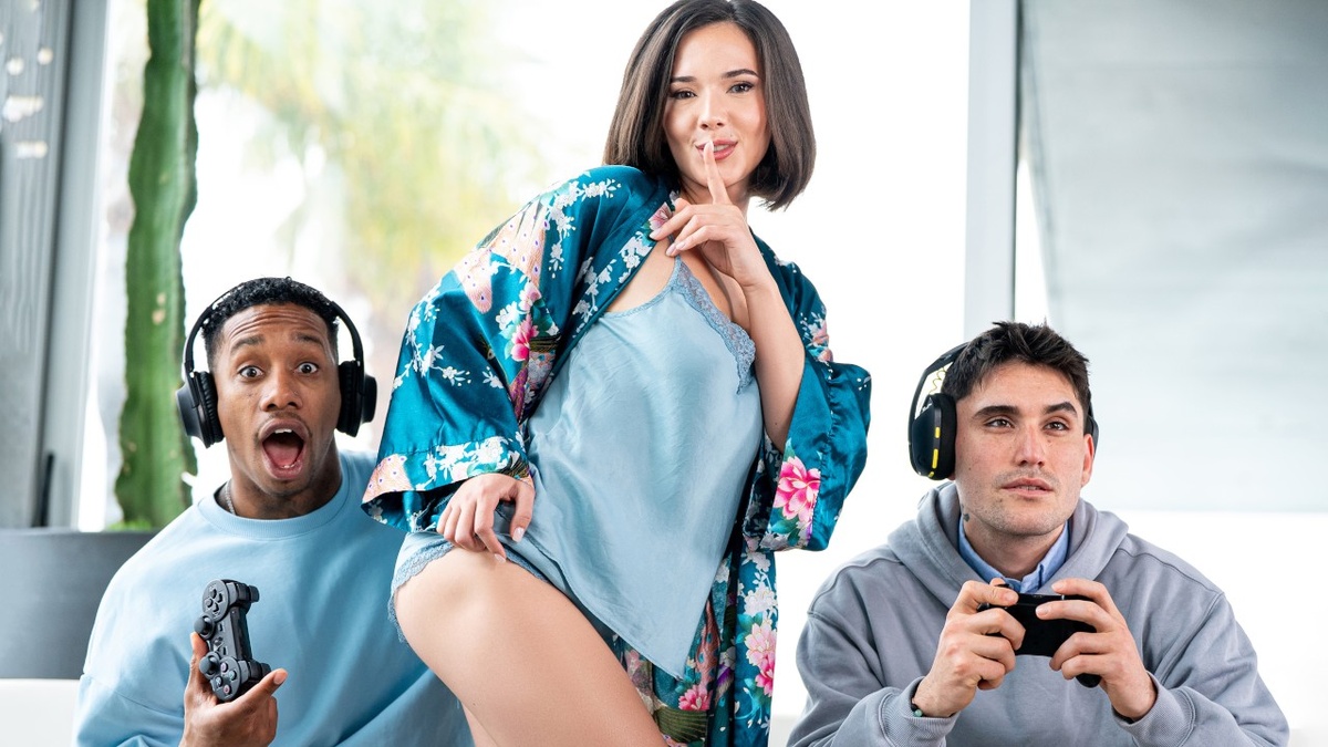 Brazzers Exxtra - Eve Sweet [4K/SD/1080p]