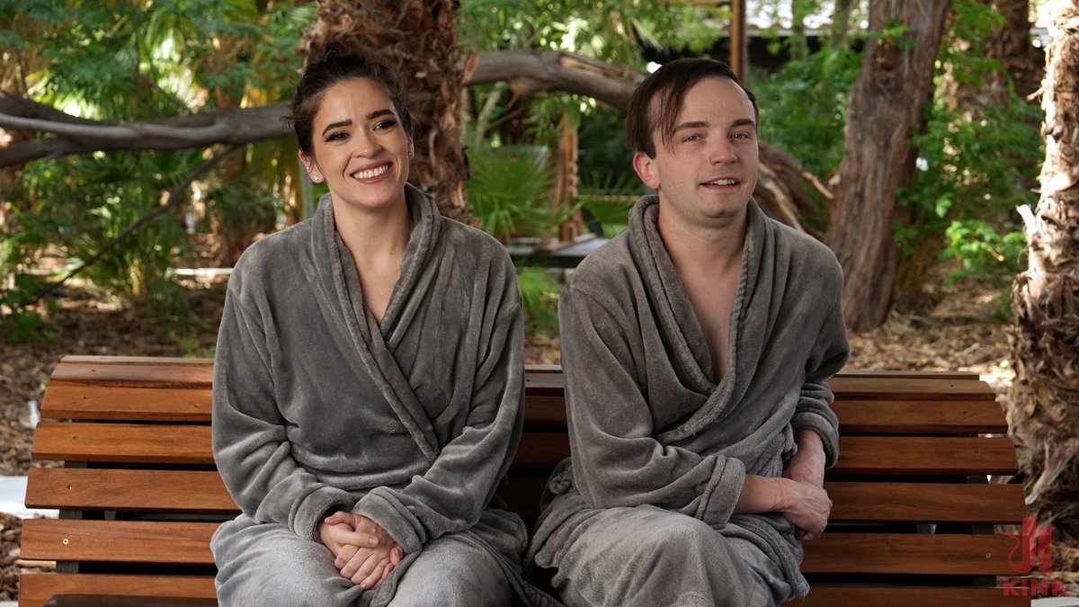 Divine Bitches - Victoria Voxxx [720p]