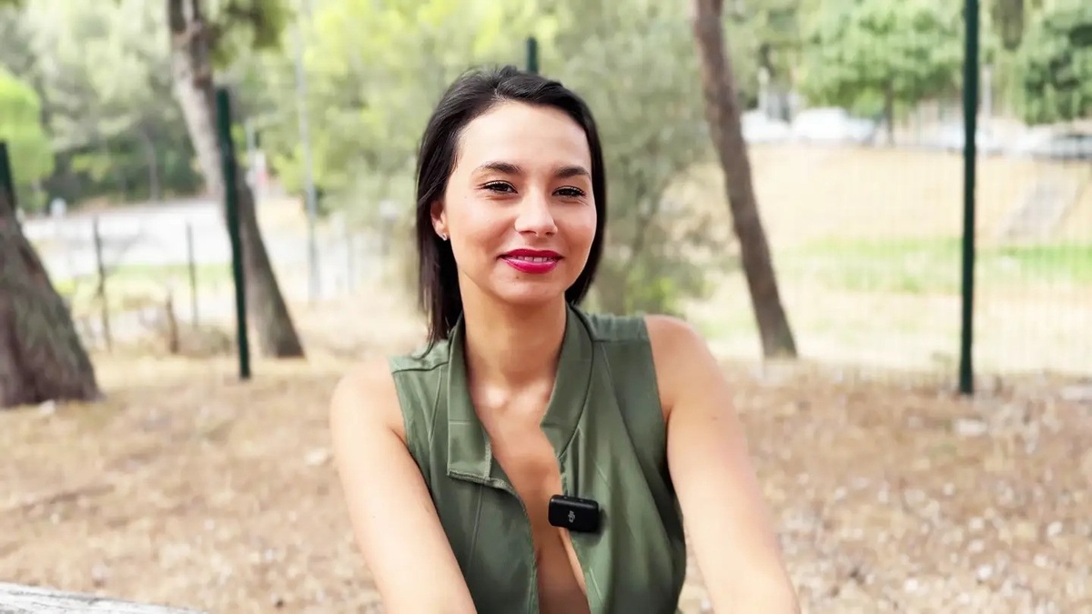 Jacquie Et Michel TV - Lia [1080p/4K]