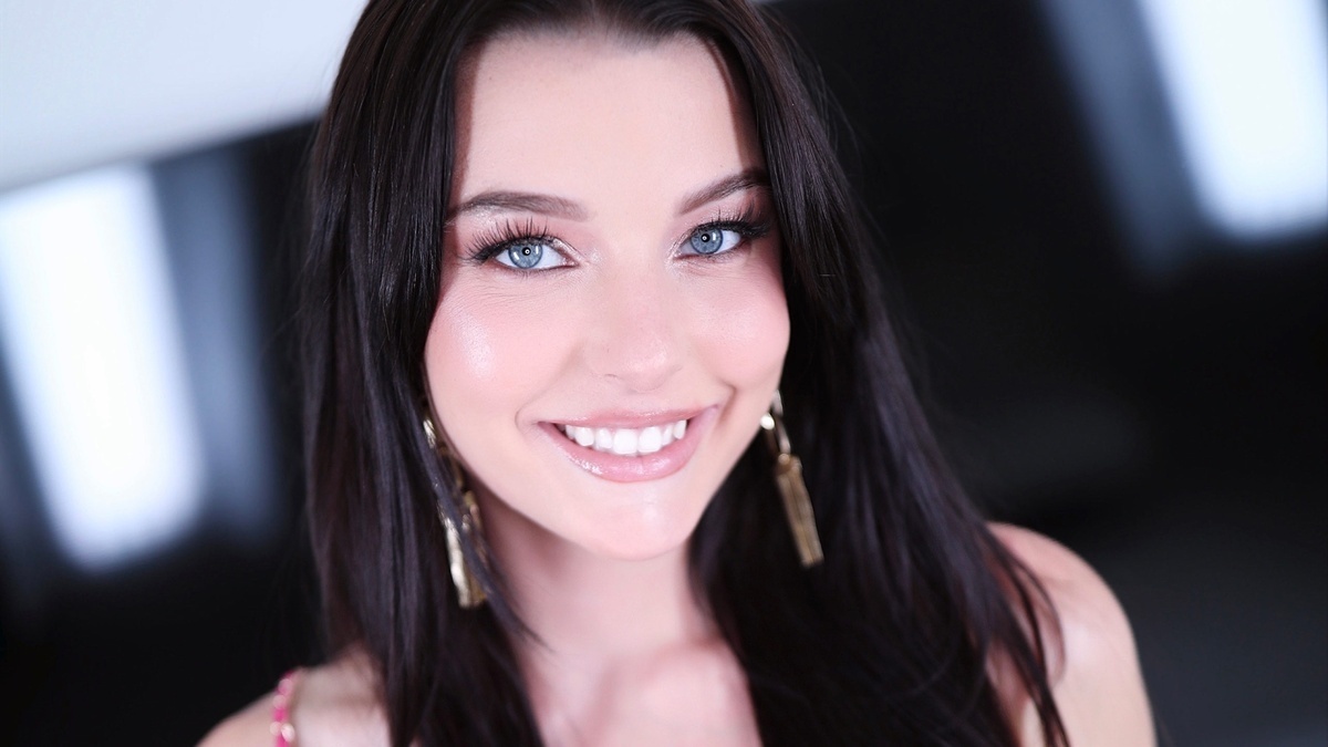 Amateur Allure - New 2025 Updates [1080p]