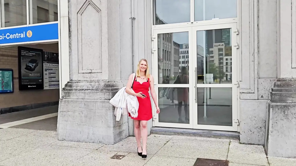 Jacquie Et Michel TV - Lola [1080p/4K]