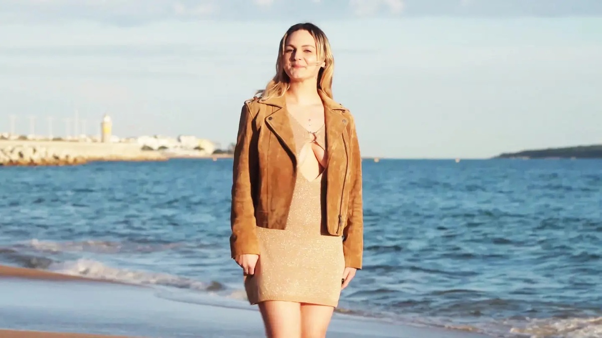 Jacquie Et Michel TV - Alice Guerlin [4K/1080p]