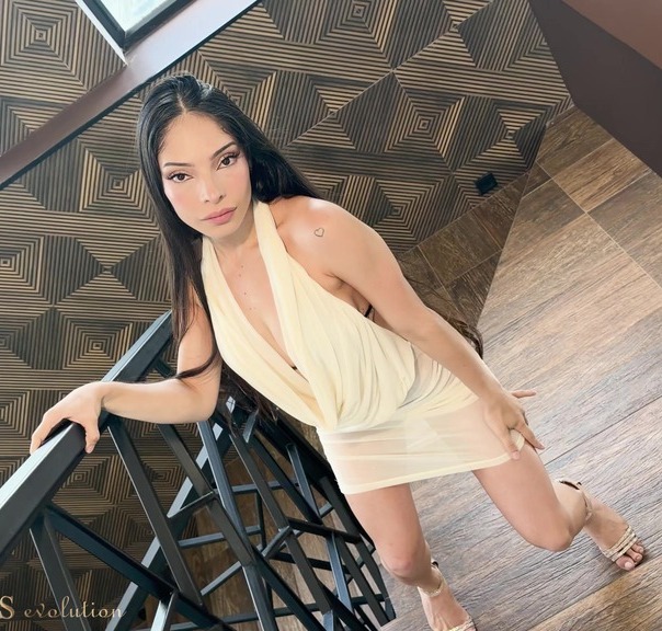 Sofia Ross - Breaking the beautiful ass Sofia ross FullHD 1080p/HD 720p