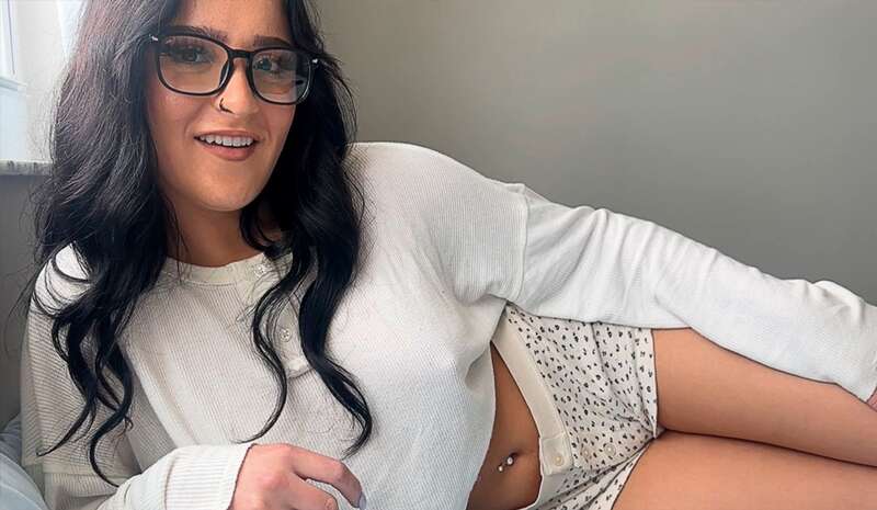 Serena Sterling - Sister’s Best Friend Wants Sex FullHD 1080p